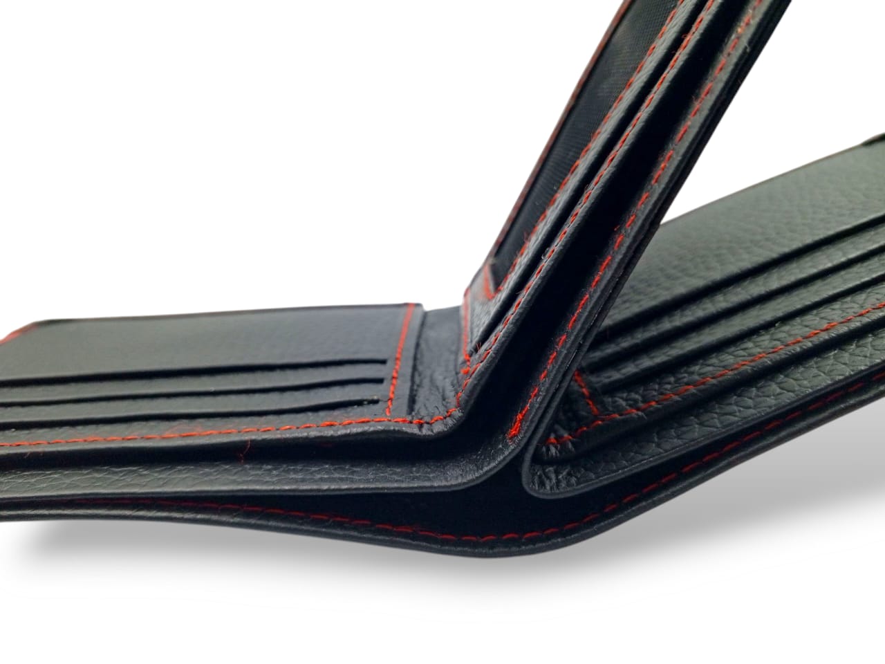 Elevate Your Everyday: 3-in-1 Pure Wallet with 1-Year Guarantee!